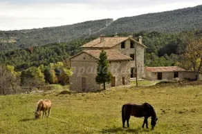 Casa rural con barbacoa, jardín y piscina | Vistas a la montaña - Image 2
