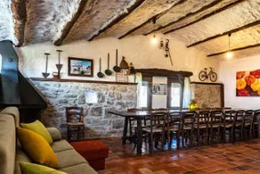 Cottage with pool, barbeque & garden | River view - Image 3