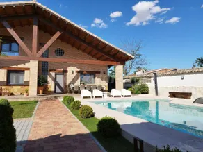 Landhaus mit Garten, Pool und Terrasse | Gartenblick - Image 2