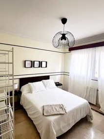 Spacieuse chambre privée avec jardin - Image 3
