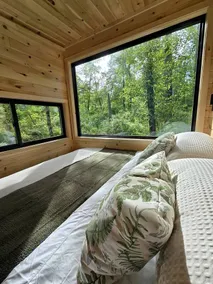 Hickory: Minimalist Escape for 2 in a Cozy Cabin with Serene Vibes in Pennsylvania - Image 5