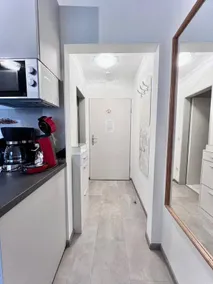 Child-friendly pleasant flat with heated pool, garden & BBQ - Image 5