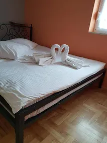 Private room with garden - Image 3