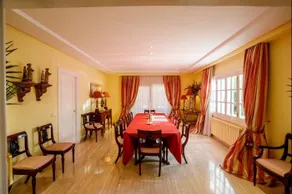 Fully equipped spacious house with terrace, private pool & barbeque - Image 5