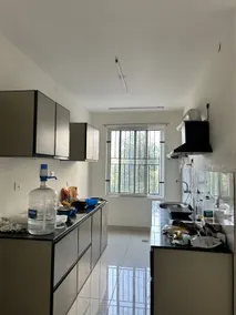 Dedicated room with garden - Image 3