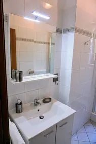 Holiday apartment with garden & fast internet | Sea view - Image 4