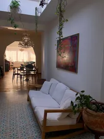Spacieuse maison avec jardin, barbecue et terrasse - Image 1