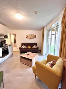 Child-friendly pleasant flat with heated pool, garden & BBQ - Image 3
