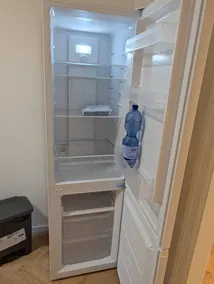 Agradable habitación en casa de familia con jardín - Image 3