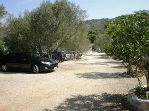 Apartamento vacacional con terraza, barbacoa y jardín - Image 3