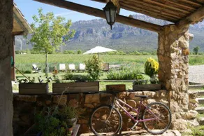 Casa rural con piscina y jardín | Vistas al río - Image 2