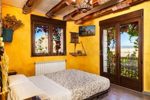 Cottage avec jardin, piscine et terrasse | Vue nature - Image 3