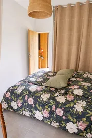 Attraente villa accogliente e familiare con piscina riscaldata, idromassaggio e giardino | Ideale per lavorare da remoto - Image 4
