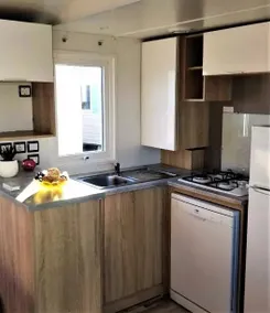 Mobile home with terrace & barbeque - Image 2