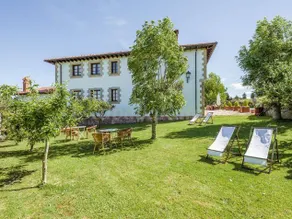 Cottage with jacuzzi, garden & terrace | Golf view - Image 2