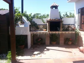 Child-friendly cottage with garden, terrace & pool | Mountain view | Dogs allowed - Image 4