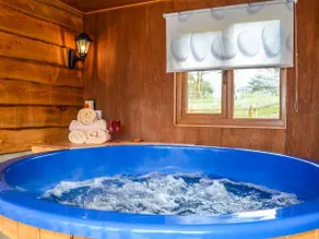 Family-oriented cottage with garden & jacuzzi - Image 3