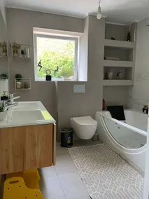 Maison avec terrasse et jardin - Image 4