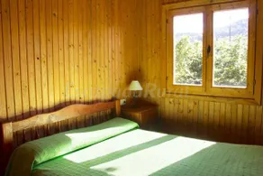Cottage with terrace, garden & jacuzzi | Garden view - Image 4