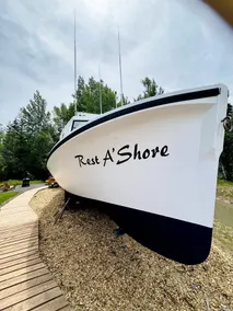 Peaceful Boat Retreat with Luxury Interior with Hot Tub in Cocagne, New Brunswick - Image 5