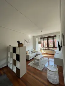 Ample shared room | Close to Azkuna Zentroa - Image 5