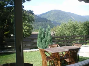 Flat with garden & BBQ | Mountain view - Image 3