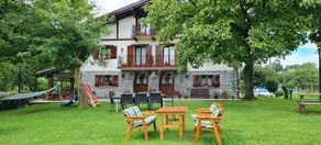 Cottage with garden | Garden view - Image 2