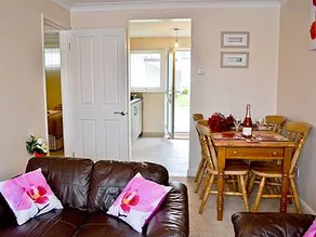 Family-oriented nice cottage | Water view | Close to the beach - Image 3