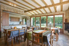 Cottage con giardino e barbecue | Vista sulla città - Image 4