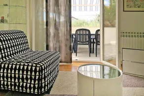 Fully equipped flat with terrace, garden & jacuzzi | Next to the beach - Image 4