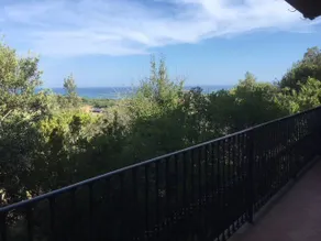 Villa avec terrasse, barbecue et jardin | Vue panoramique - Image 2