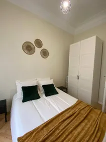 Beautiful dedicated room | Next to Plaza de Cibeles - Image 4