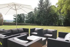 Holiday home with private pool, BBQ & garden - Image 2