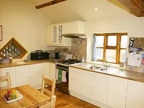 Children-friendly lovely cottage with barbecue & garden | River view | Pets are welcome - Image 3