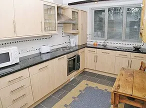 Child-friendly pleasant cottage with garden - Image 5