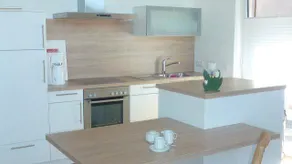 Flat with BBQ & garden - Image 5