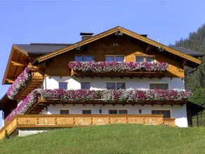 Appartamento adatto alle famiglie con terrazza - Image 2