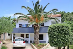 Fully equipped flat with terrace, garden & jacuzzi | Next to the beach - Image 2