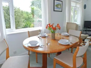 Cottage with garden - Image 5