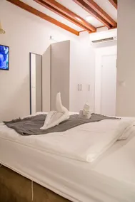 Rooms Bed and Breakfast Blanc - Image 4