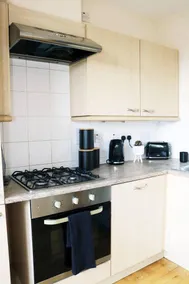 Children-friendly charming flat - Image 3