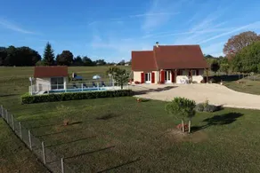 Holiday home with barbeque, private pool & garden | Pool view - Image 3