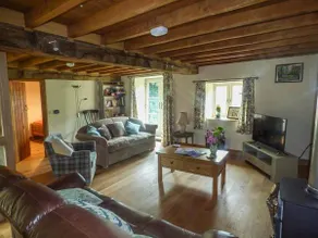 Family-friendly cottage with hot tub, garden & terrace | Dogs allowed - Image 5