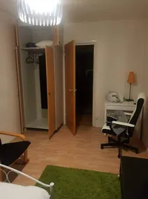 Beautiful dedicated room - Image 4