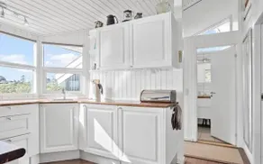 Cottage by Kolding Fjord with panoramic view - Image 5
