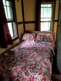 Tree Top Cabin in Crumpler, North Carolina - Image 5