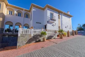 Children-friendly cottage with jacuzzi, pool & sauna - Image 3
