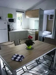 Camping Ecologique le Lac O Fées - MORGANE - ANA or CASSANDRE Mobile home Confort 31m² - 2 bedrooms 4 people - Image 4