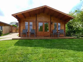 Family-friendly lovely cottage with garden | Pets are welcome - Image 2