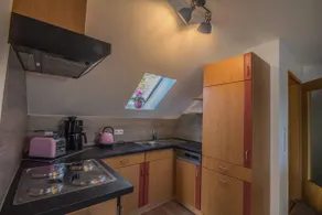 Flat with garden, terrace & BBQ - Image 4